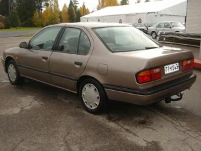 Käytetty Nissan Primera 116 HP (85 kW) 1990 Ruskea Sedan