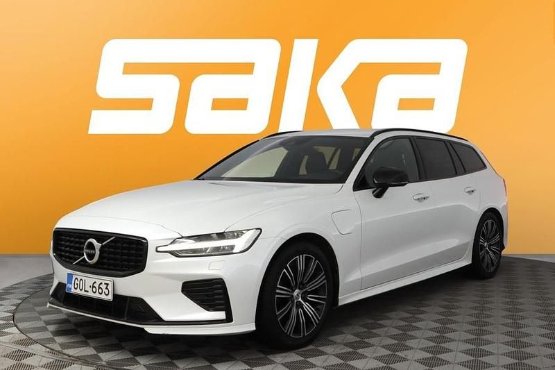 Käytetty Volvo V60 Business Edition 392 HP (288 kW) 2021 Farmari