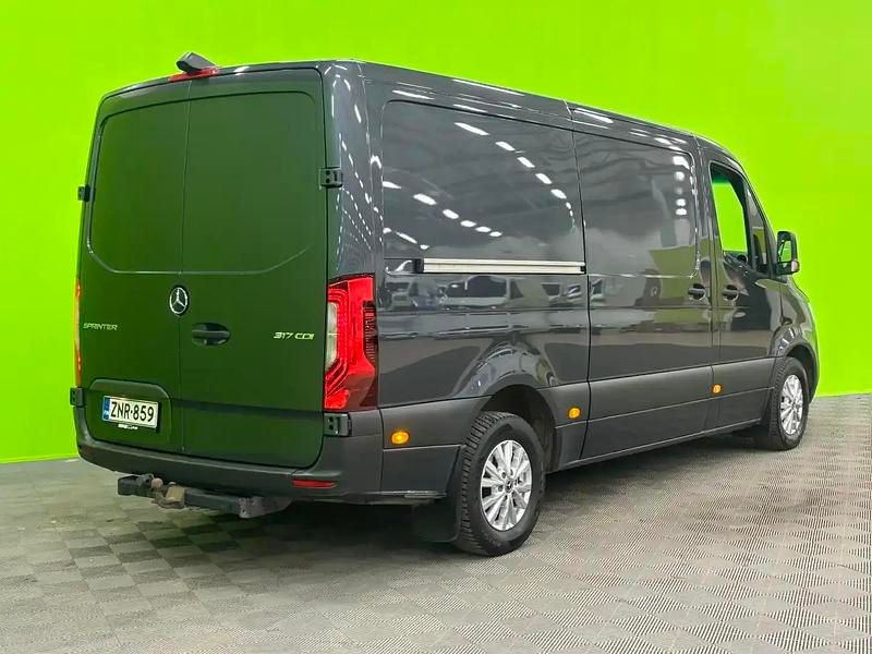 Käytetty Mercedes Sprinter 170 HP (125 kW) 2021 Hopea / harmaa Van