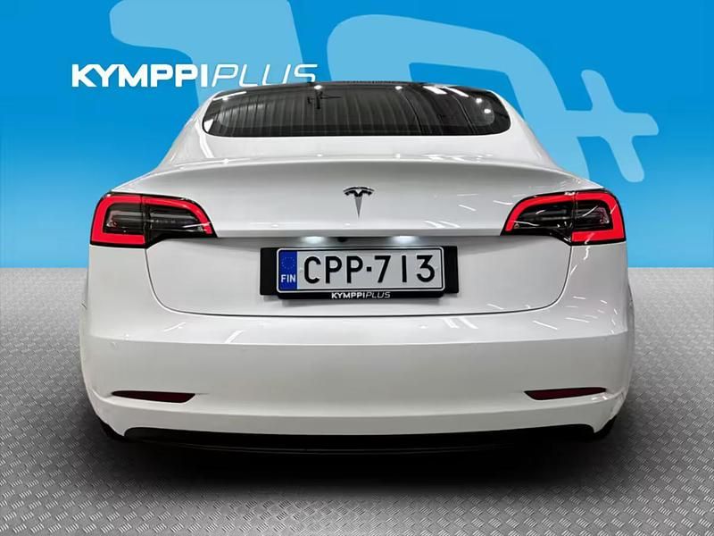 Käytetty Tesla Model 3 Standard Range Plus 208 kW (283 HP) 2021 Valkoinen Sedan