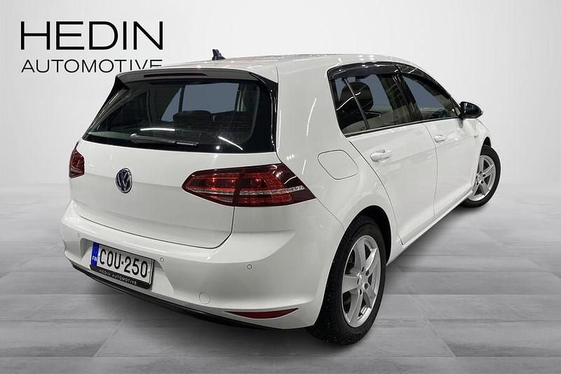 Käytetty VW Golf 85 kW (116 HP) 2017 Valkoinen Farmari