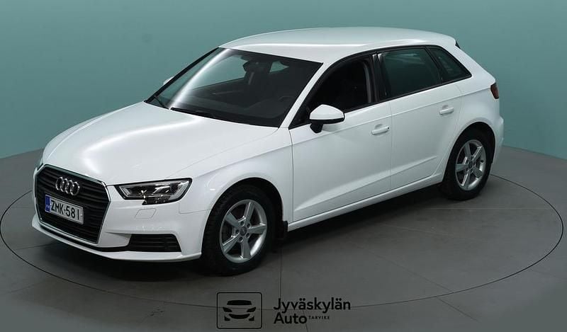 Käytetty Audi A3 Sportback Business 116 HP (85 kW) 2018 Valkoinen Viistoperä