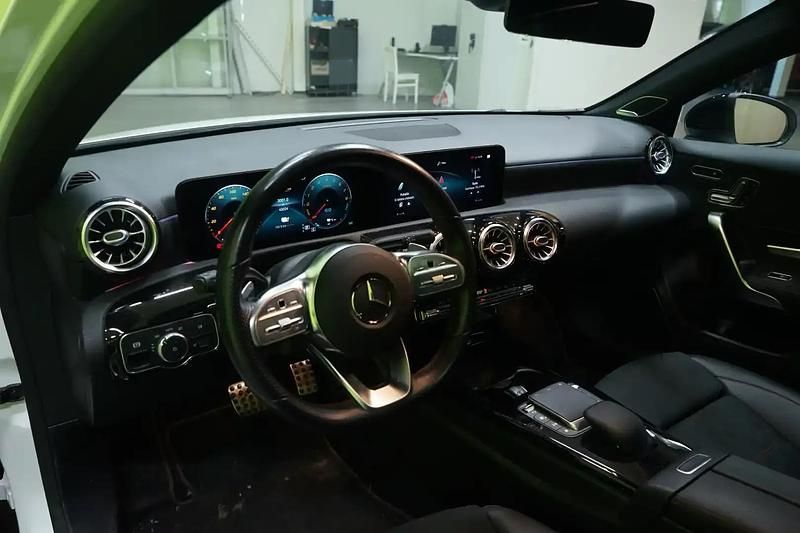 Käytetty Mercedes A250 Business 160 HP (117 kW) 2021 Valkoinen Sedan
