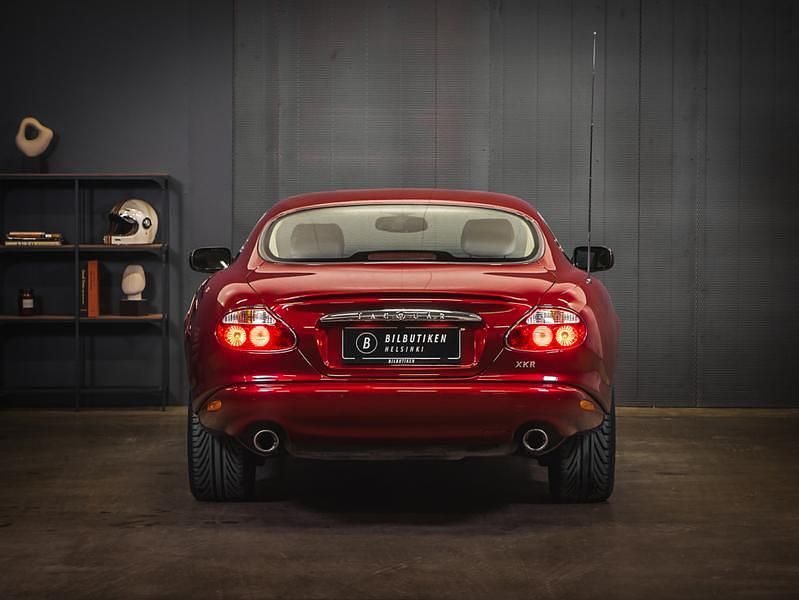 Käytetty Jaguar XKR Supercharged 363 HP (266 kW) 2001 Coupe - kaksiovinen