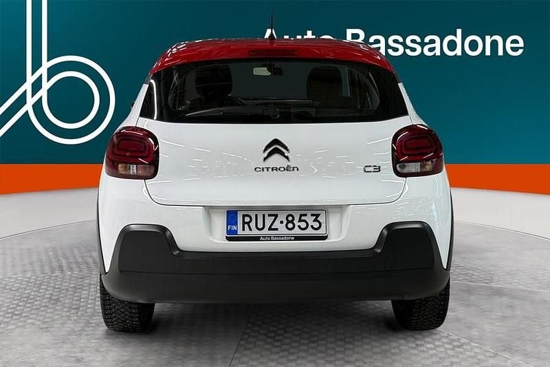 Käytetty Citroën C3 PureTech 83 HP (61 kW) 2023 Viistoperä