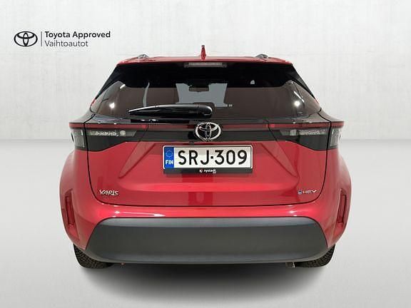 Käytetty Toyota Yaris Cross 116 HP (85 kW) 2024 Punainen Katumaasturi