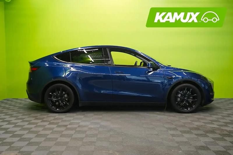 Käytetty Tesla Model Y 258 kW (351 HP) 2022 Sininen Katumaasturi