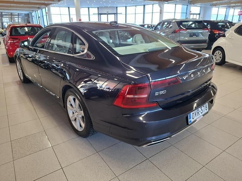 Käytetty Volvo S90 Inscription 190 HP (139 kW) 2017 Sininen Sedan