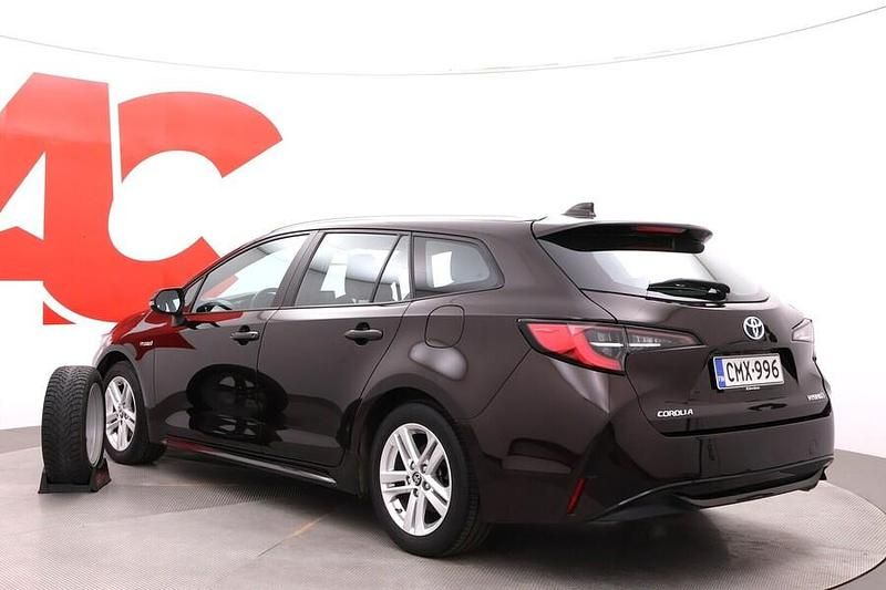 Käytetty Toyota Corolla Active 184 HP (135 kW) 2019 Ruskea (beige) Farmari