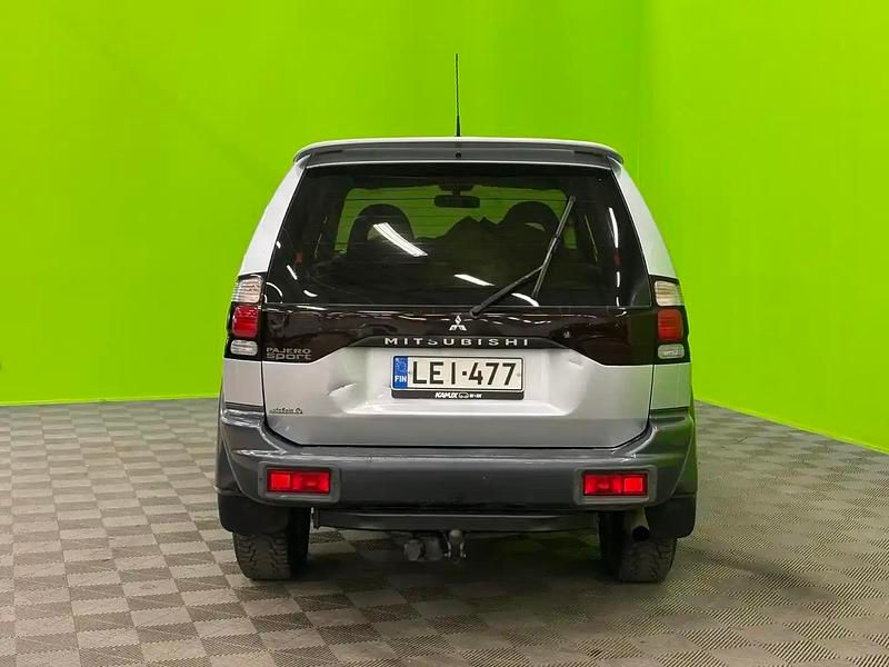 Käytetty Mitsubishi Pajero Sport 116 HP (85 kW) 2005 Hopea / harmaa Katumaasturi
