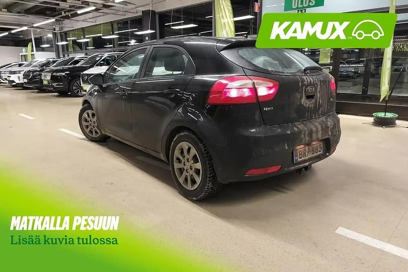 Käytetty Kia Rio LX 84 HP (61 kW) 2014 Musta Sedan