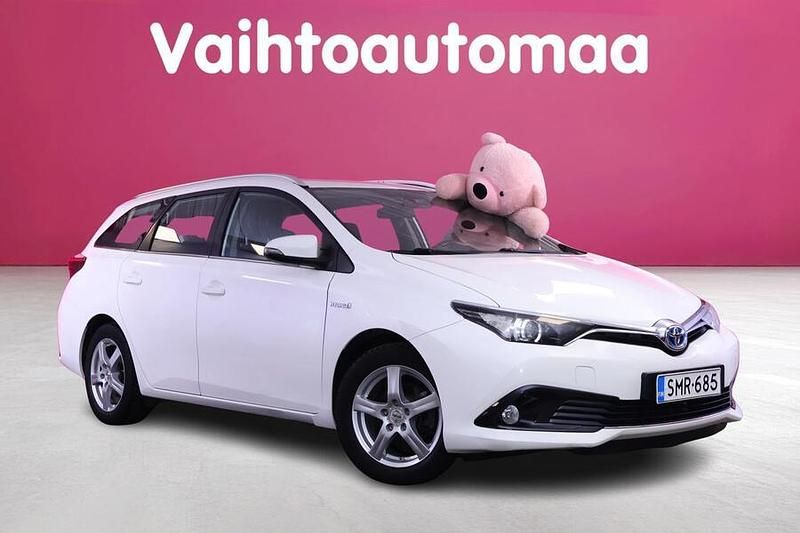 Käytetty Toyota Auris Touring Sports Active 99 HP (72 kW) 2017 Farmari