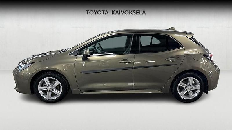 Käytetty Toyota Corolla Edition 122 HP (89 kW) 2022 Ruskea (beige) Viistoperä