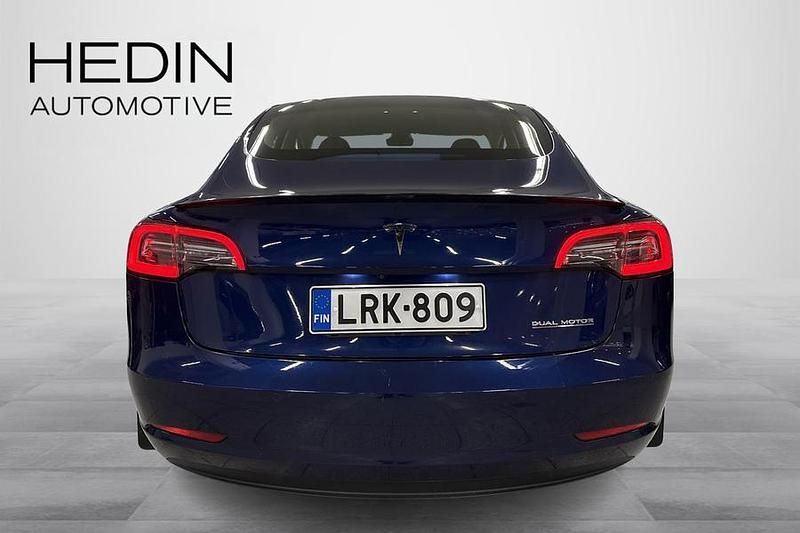 Käytetty Tesla Model 3 Performance 339 kW (462 HP) 2020 Sininen Sedan