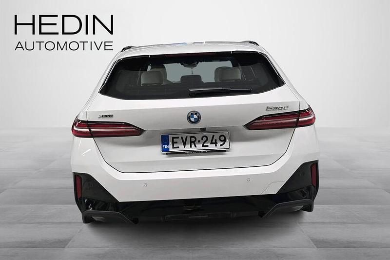 Uusi BMW 530e M Sport 299 HP (219 kW) 2025 Farmari
