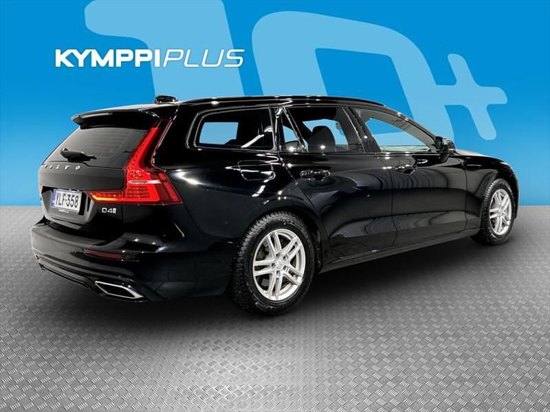 Käytetty Volvo V60 Business Edition 190 HP (139 kW) 2019 Farmari