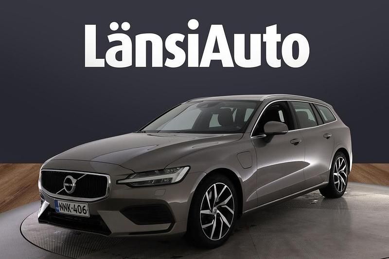 Käytetty 2020 Volvo V60 Momentum Farmari | 23 480 € (Supertarjous) - Kuva 1/2