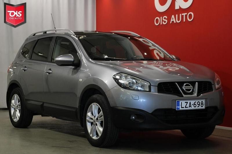 Käytetty Nissan Qashqai +2 Acenta 141 HP (103 kW) 2010 Katumaasturi