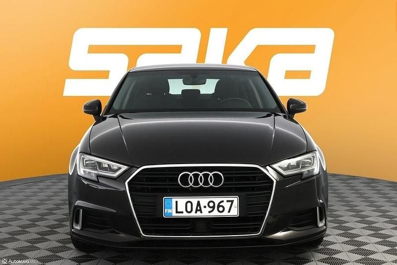 Käytetty Audi A3 Business 150 HP (110 kW) 2018 Sedan