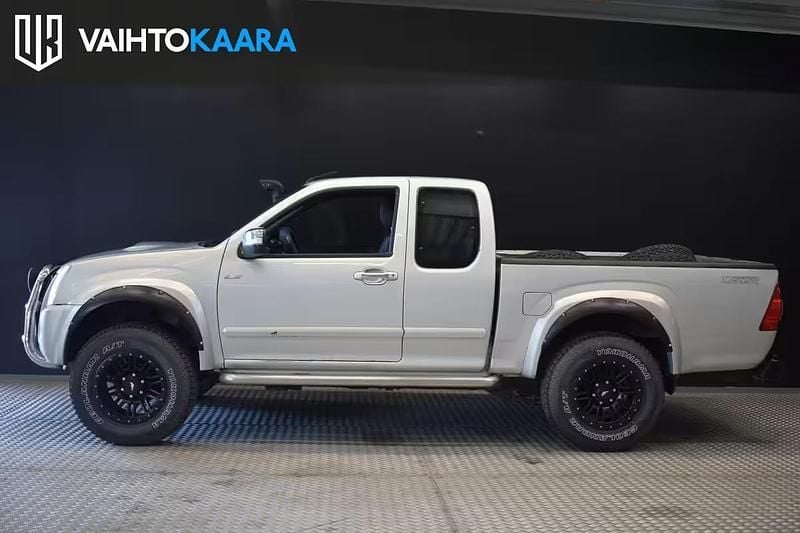 Käytetty Isuzu D-Max 163 HP (119 kW) 2010 Nouto