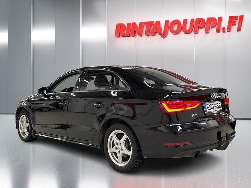 Käytetty Audi A3 Business 110 HP (80 kW) 2015 Sedan