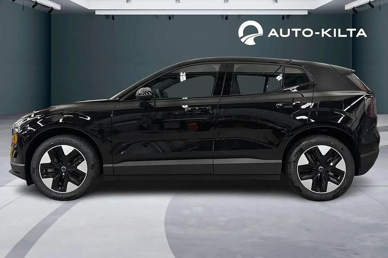Uusi Volvo EX30 Core 11 kW (15 HP) 2026 Metallimusta Katumaasturi