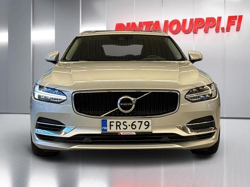 Käytetty Volvo V90 Momentum 392 HP (288 kW) 2020 Hopea Farmari