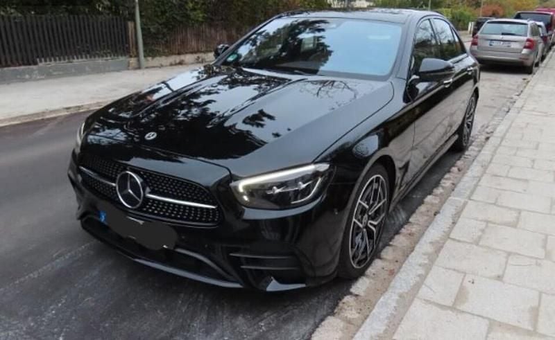 Käytetty 2023 Mercedes E300 AMG line Sedan | 48 700 € (Kallis) - Kuva 1/3