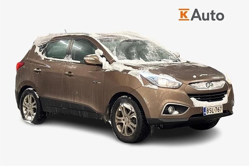 Käytetty Hyundai ix35 Comfort 135 HP (99 kW) 2015 Hopea Katumaasturi