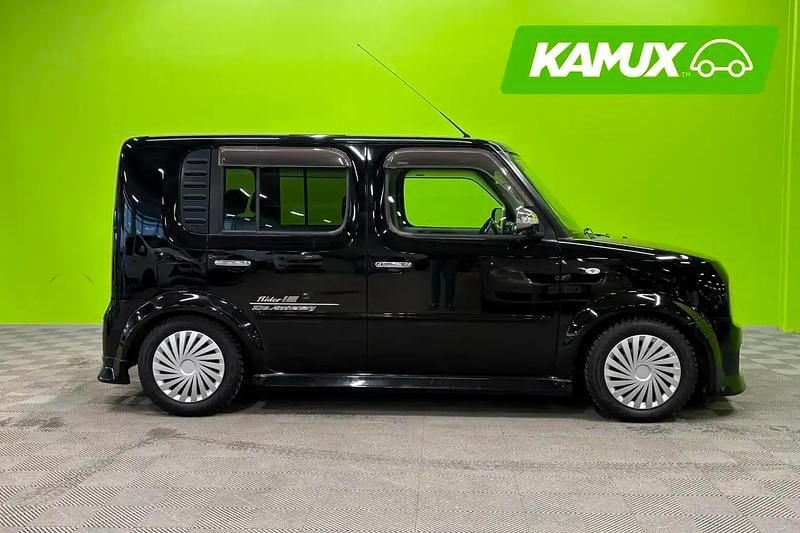 Käytetty Nissan Cube 109 HP (80 kW) 2008 Musta Tila-auto