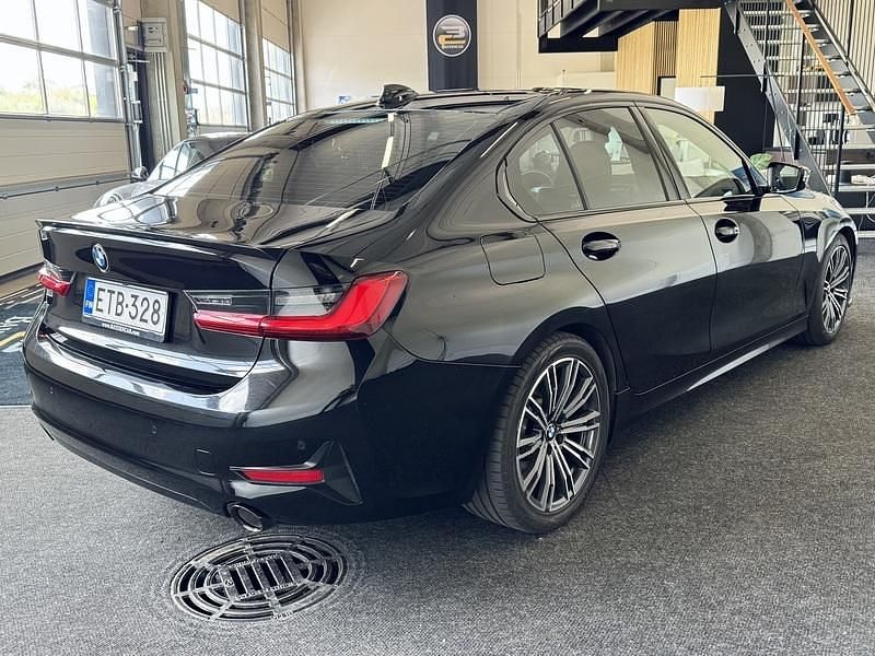Käytetty BMW 330e Sport Line 292 HP (214 kW) 2020 Sedan