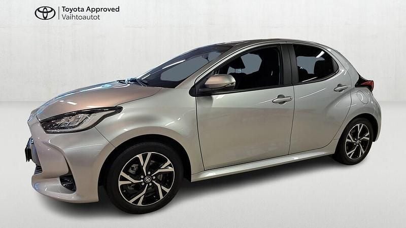 Hopea Käytetty 2024 Toyota Yaris Hybrid Plus Viistoperä | 24 490 € (Perustarjous) - Kuva 1/4