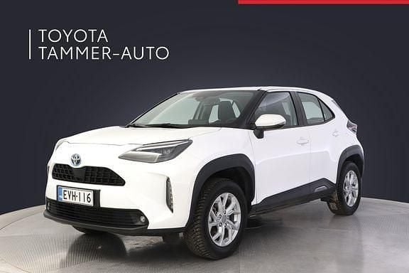 Valkoinen Käytetty 2024 Toyota Yaris Cross Active Katumaasturi | 27 880 € (Perustarjous) - Kuva 1/4