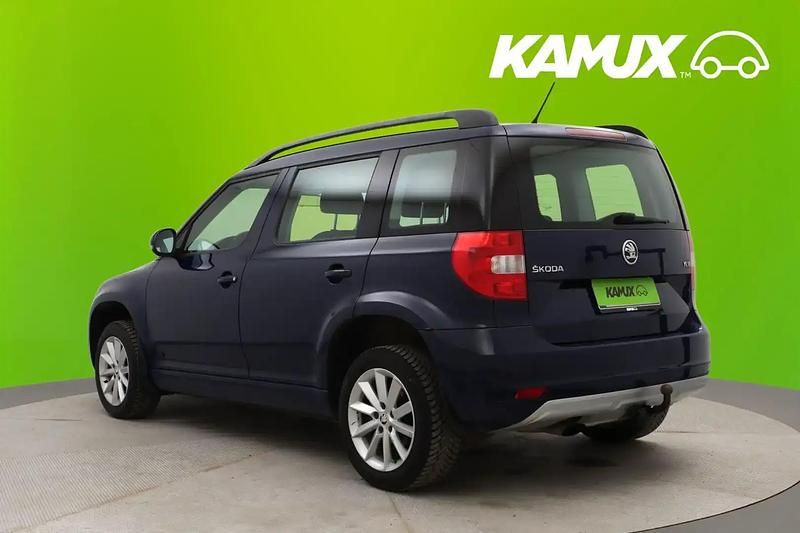 Käytetty Skoda Yeti Active 105 HP (77 kW) 2015 Sininen Katumaasturi