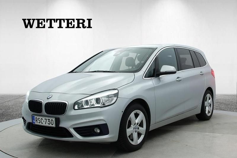 Käytetty BMW 220 Gran Tourer Sport Line 192 HP (141 kW) 2016 Tila-auto
