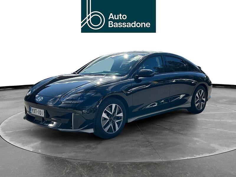 Käytetty 2024 Hyundai Ioniq 6 Premium Sedan | 40 680 € (Kallis) - Kuva 1/4