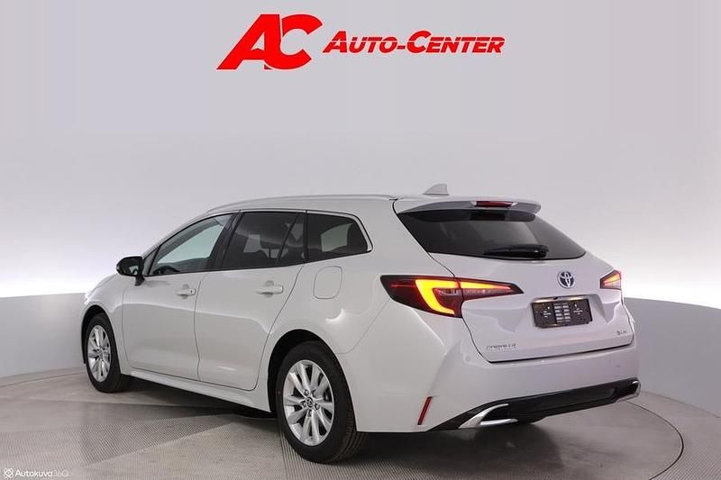 Käytetty Toyota Corolla Edition 140 HP (102 kW) 2025 1k6 harmaa Farmari