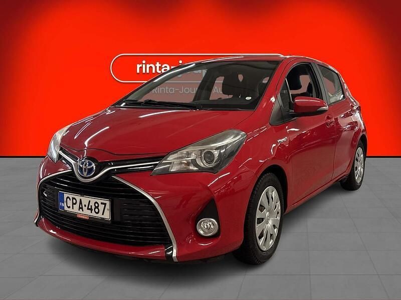 Käytetty 2015 Toyota Yaris Hybrid Active Viistoperä | 11 990 € (Perustarjous) - Kuva 1/3