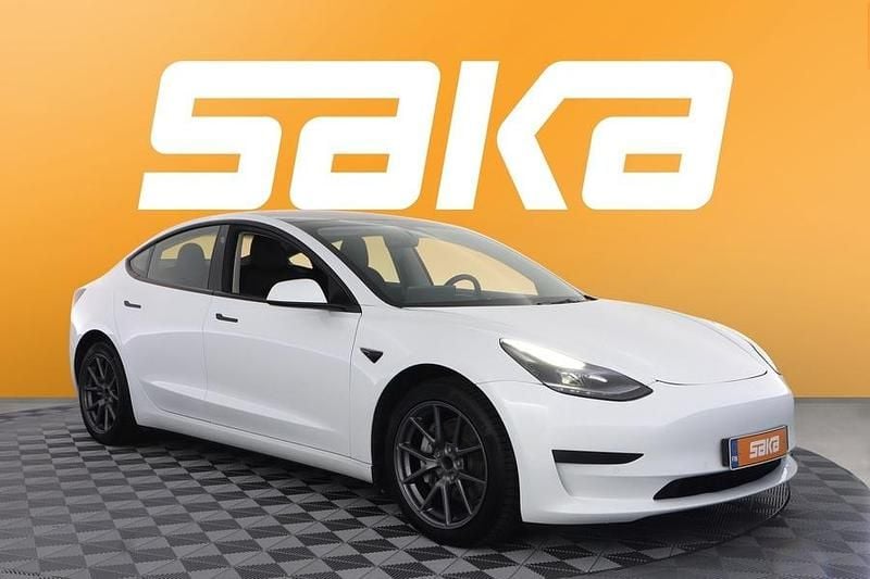 Käytetty 2021 Tesla Model 3 Standard Range Plus Sedan | 22 900 € (Hyvä tarjous) - Kuva 1/3