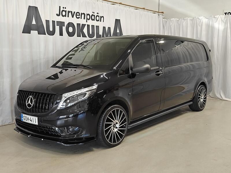 Musta Käytetty 2021 Mercedes Vito Tila-auto | 41 980 € (Kallis) - Kuva 1/4