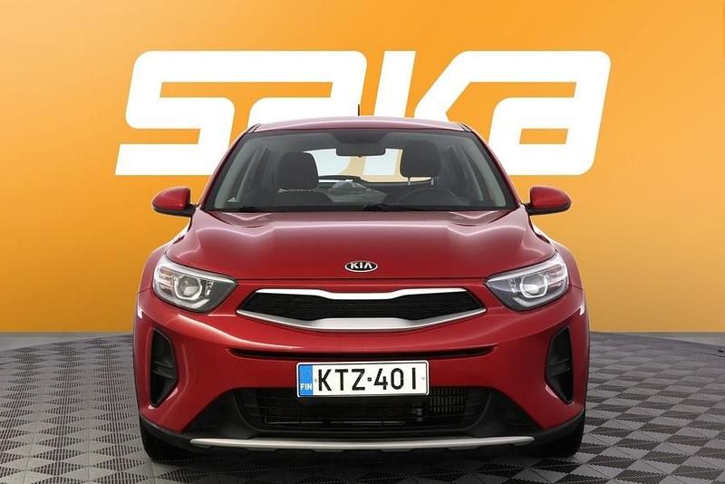 Käytetty Kia Stonic EX 101 HP (74 kW) 2021 Katumaasturi