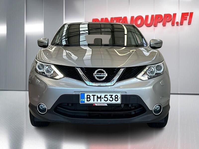 Käytetty Nissan Qashqai Acenta 116 HP (85 kW) 2017 Katumaasturi