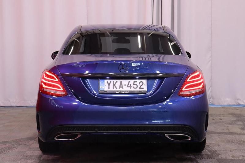 Käytetty Mercedes C220 Business 170 HP (125 kW) 2015 Sedan