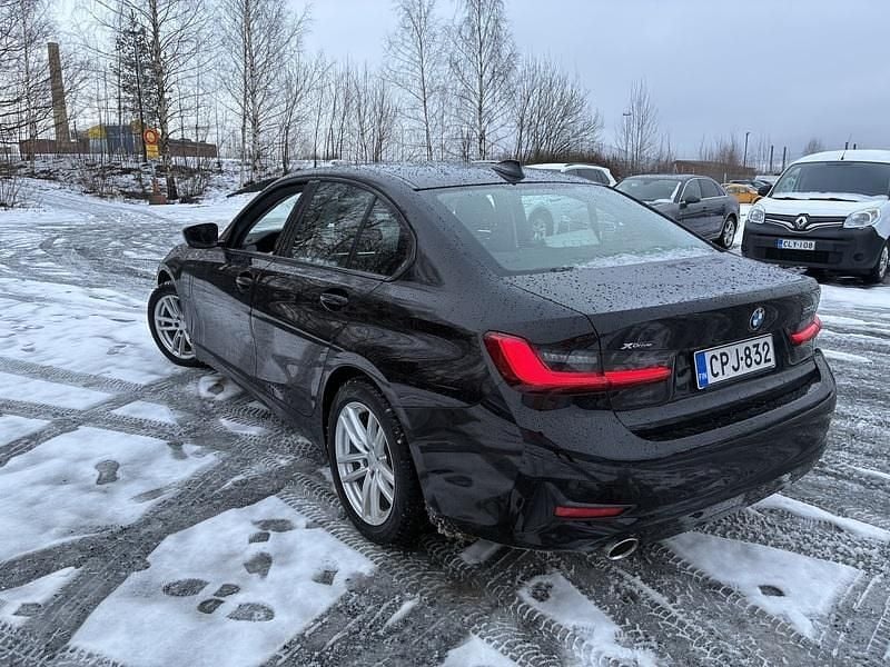 Käytetty BMW 330e Sport Line 292 HP (214 kW) 2022 Sedan