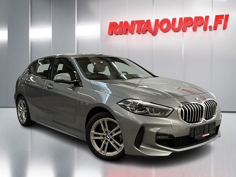 Käytetty 2022 BMW 118 M Sport Viistoperä | 24 799 € (Perustarjous) - Kuva 1/4