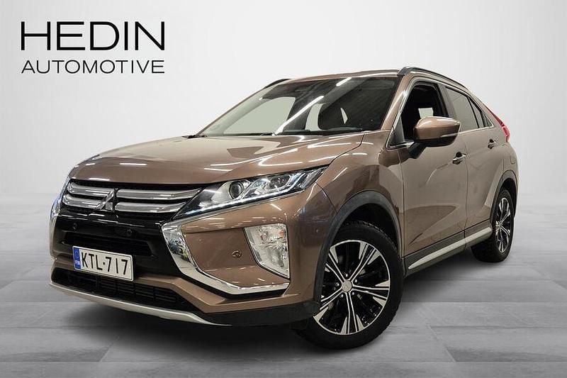 Ruskea Käytetty 2018 Mitsubishi Eclipse Cross Intense Katumaasturi | 15 900 € (Perustarjous) - Kuva 1/4