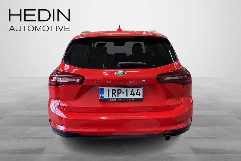 Käytetty Ford Focus Titanium 155 HP (114 kW) 2024 Punainen Farmari