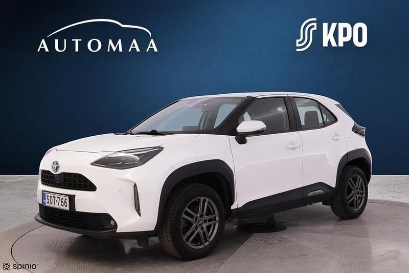 Käytetty Toyota Yaris Cross Active 116 HP (85 kW) 2022 Valkoinen Katumaasturi
