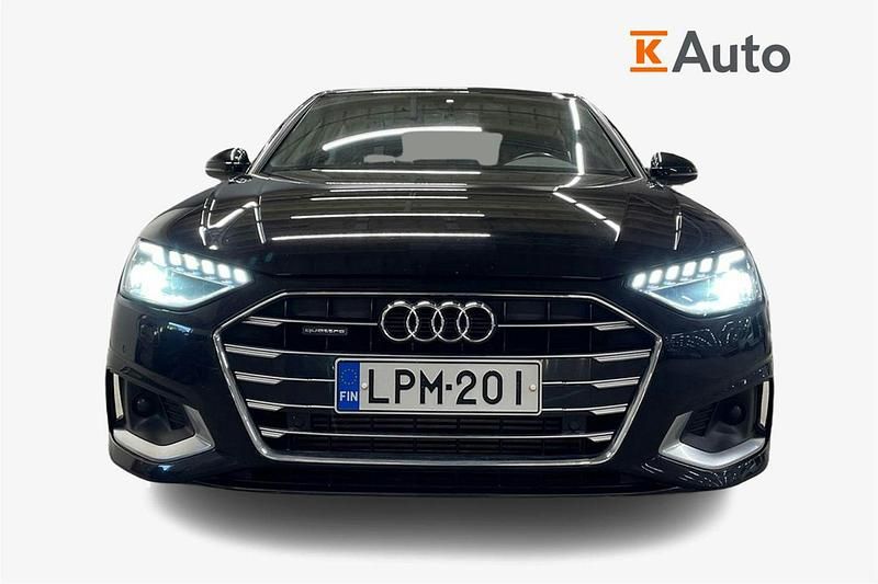Käytetty Audi A4 Advanced Plus 204 HP (150 kW) 2021 Musta Sedan