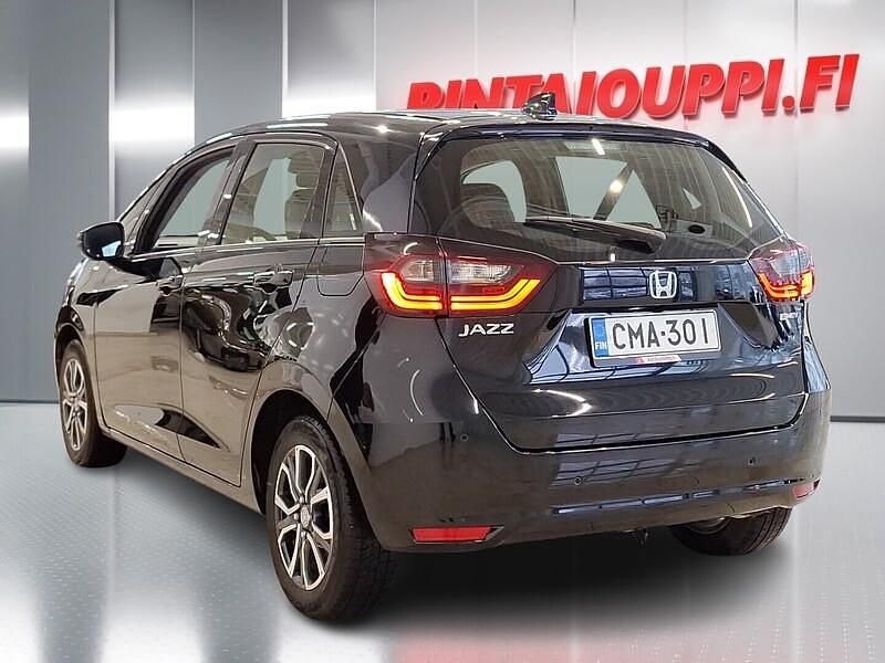 Käytetty Honda Jazz Elegance 109 HP (80 kW) 2021 Musta Viistoperä